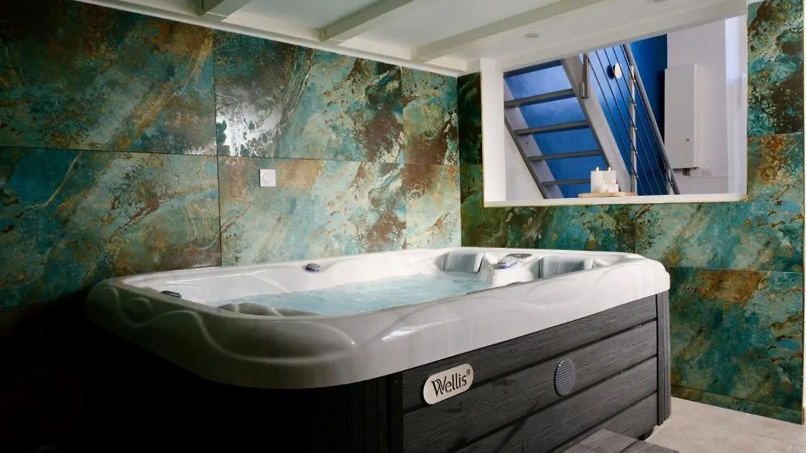 Appartement Le Loft Jacuzzi Et Ecran De Projection à Port-de-Bouc France